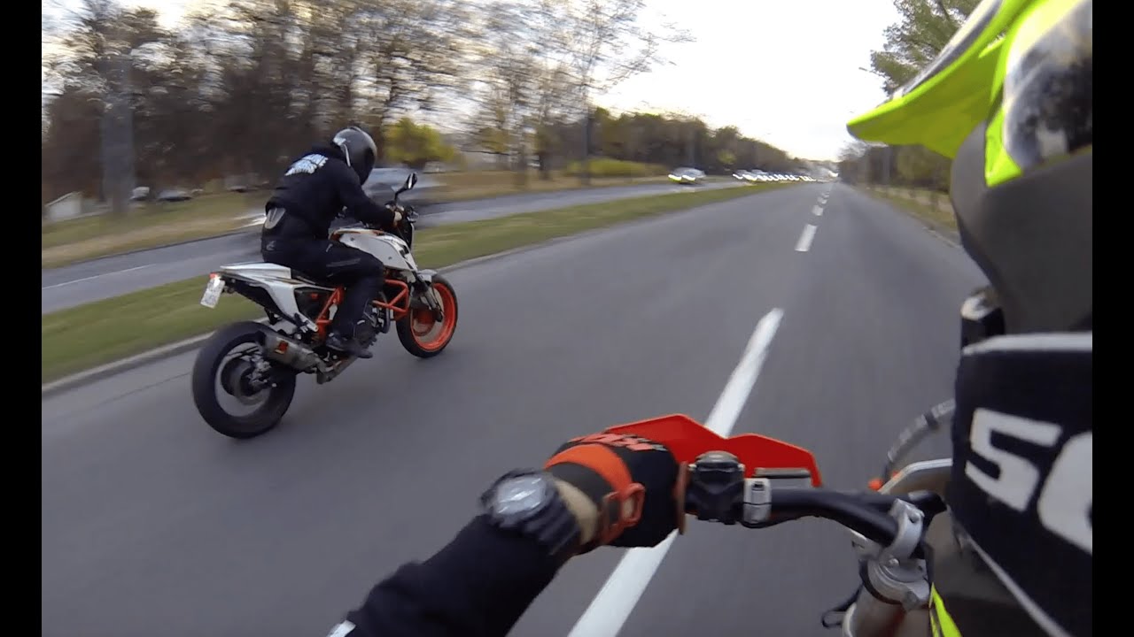 KTM 250 EXC Supermoto VS Duke 690 R
