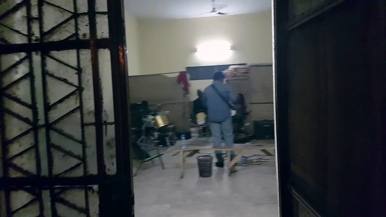 Samba Toure rehearsing his Wande tour in Bamako