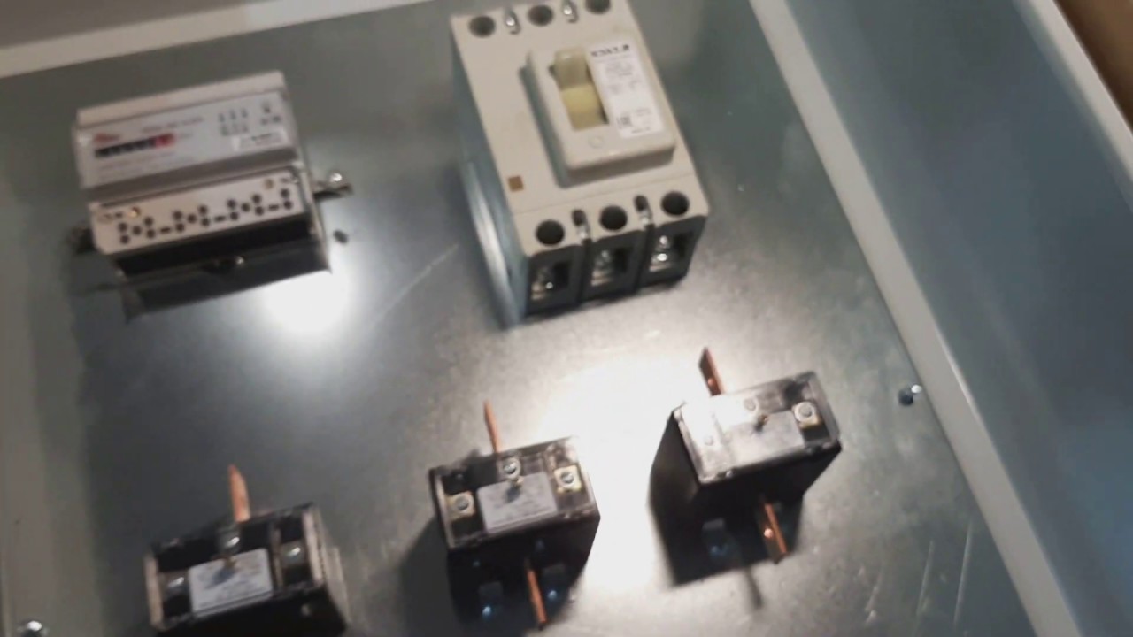 Щит учета с трансформаторами тока.