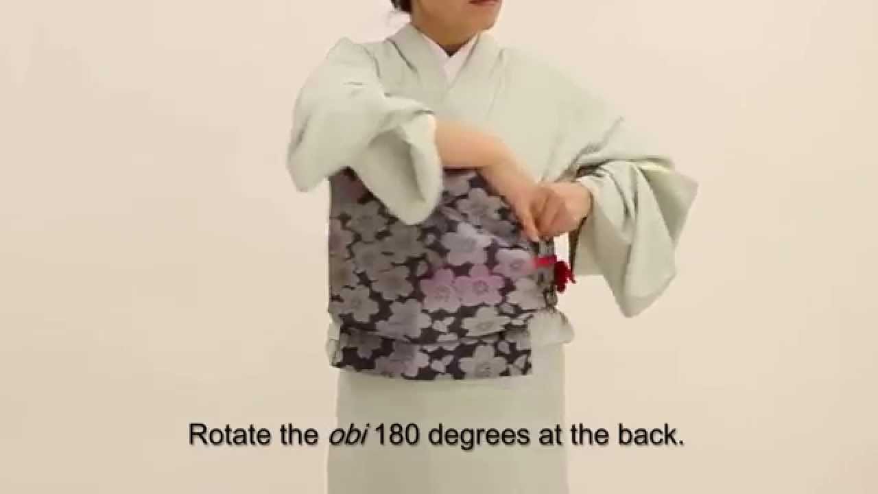 How to Wear a Kimono -Part 4- Tying the fukuro-obi
