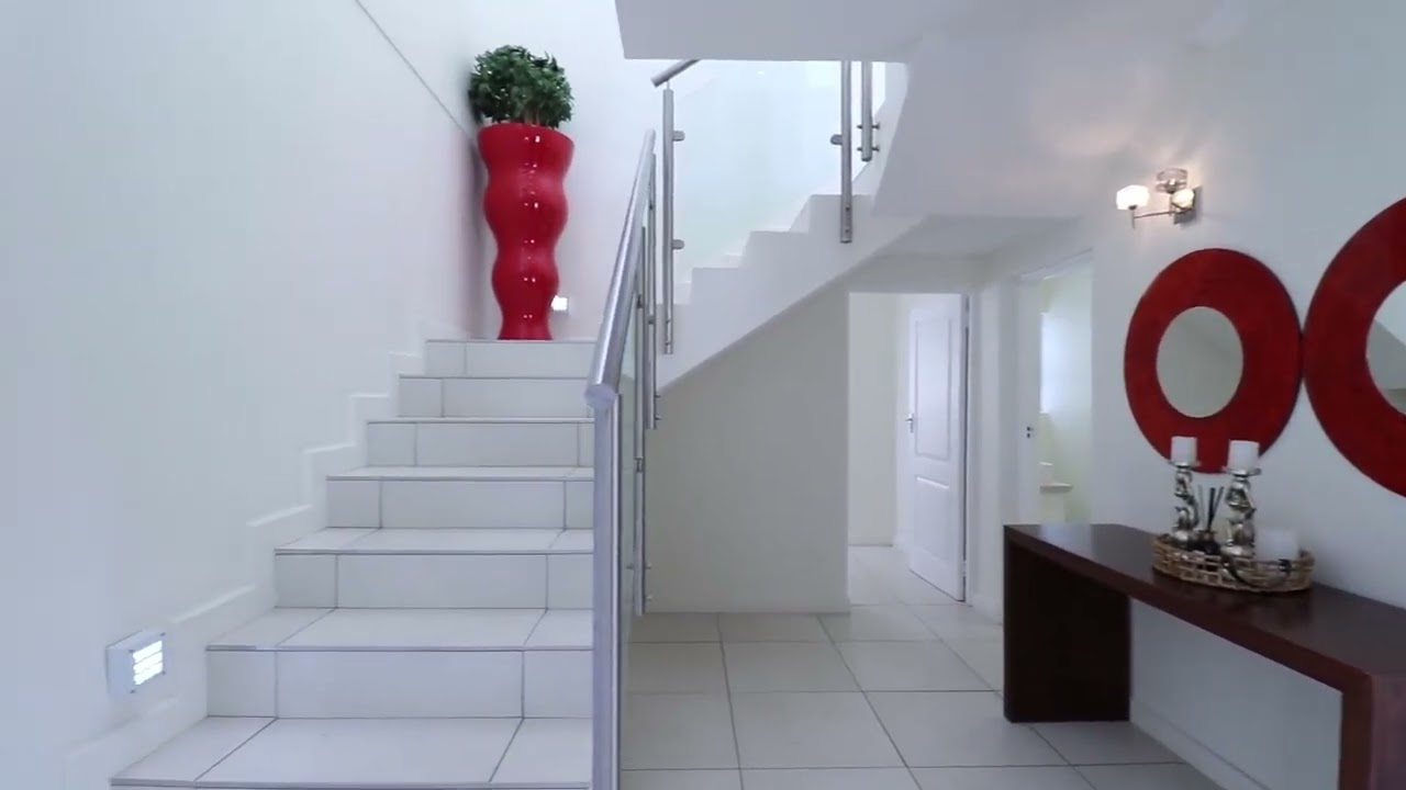 5 Bedroom House For Sale in The Islands Estate, Hartbeespoort