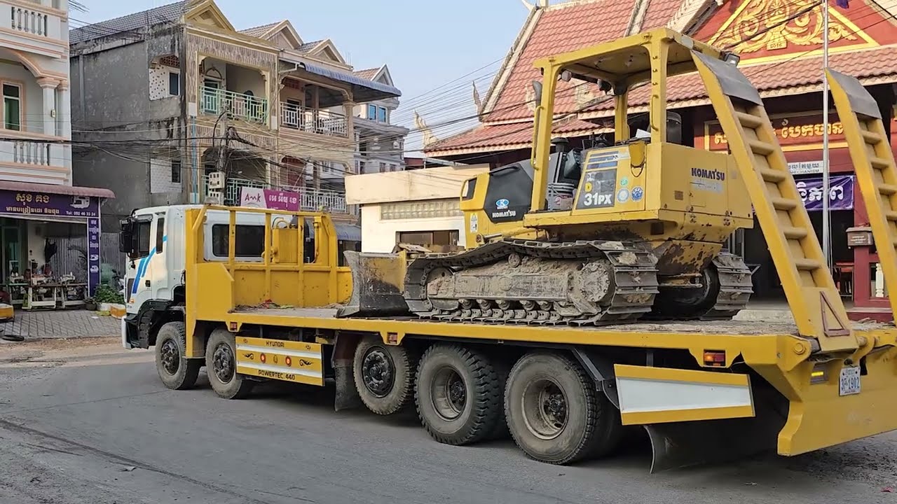 Just START new project COMPLETE Landfill up processing 5Ton Dump truck with Dozer KOMATSU D31PX PUSH