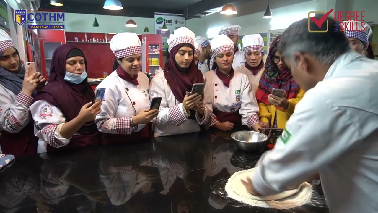 CHICKEN | PIZZA | ITALIAN PIZZA | PRACTICAL | COTHM JOHAR TOWN |#cothmjt #food #pizza #skills
