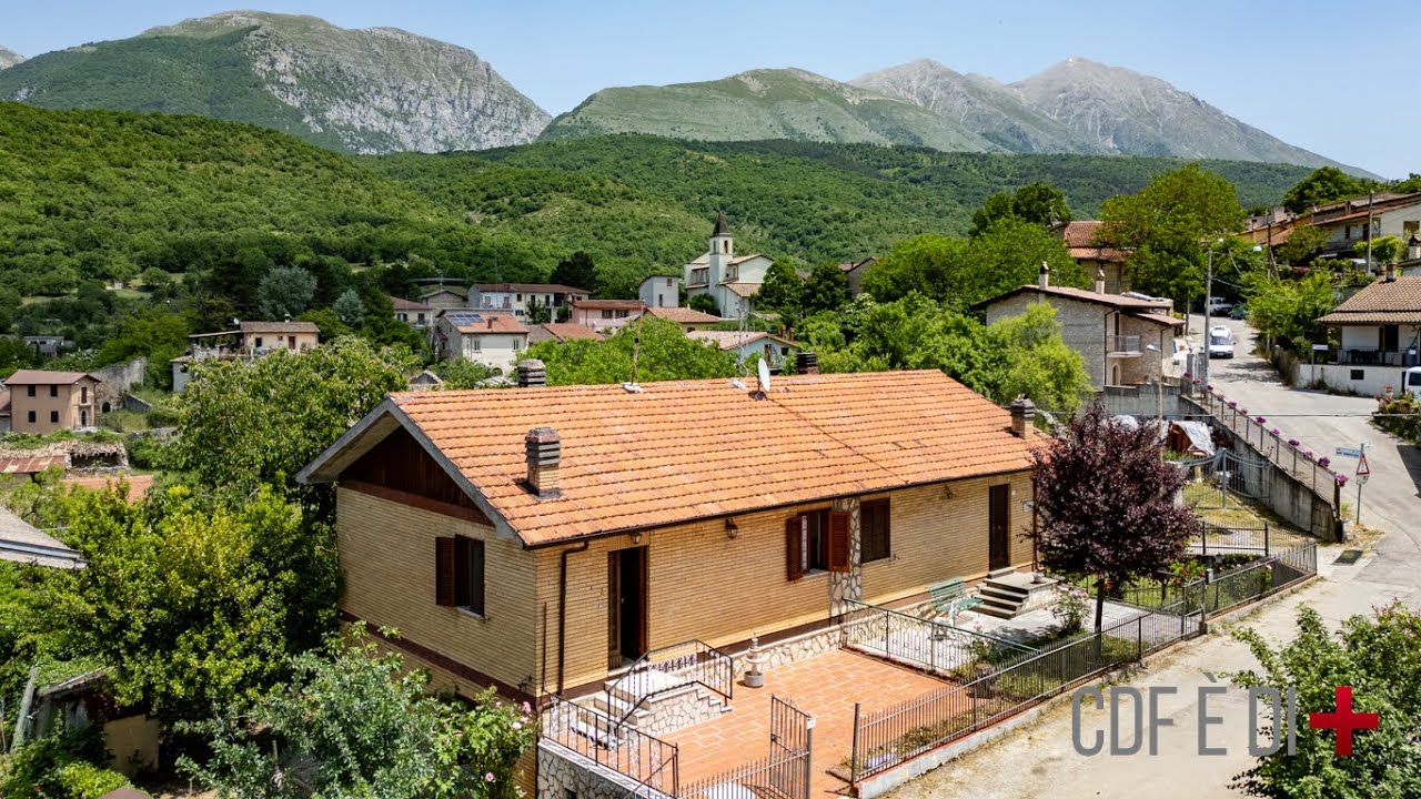 Visita dell'immobile | Borgorose (RI) Italy | Villa bifamiliare con giardino, terrazzo e balcone