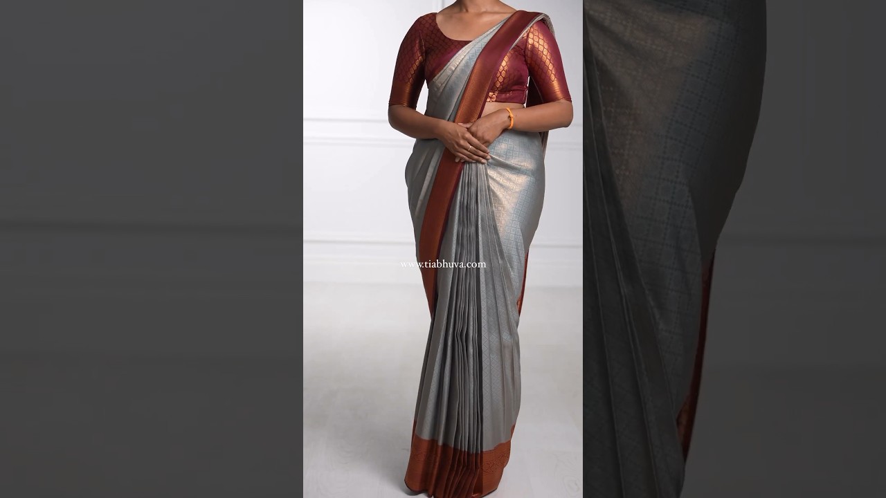 How to Drape Pre-Pleated Saree | SareePleatingAndDraping | SareeDraping | PrePleatingSaree #shorts