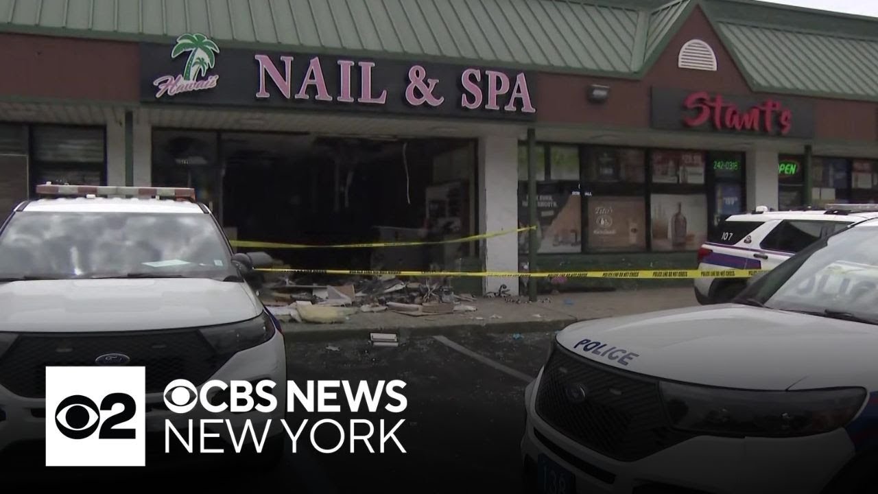 Off-duty NYPD officer among 4 killed in Long Island nail salon crash