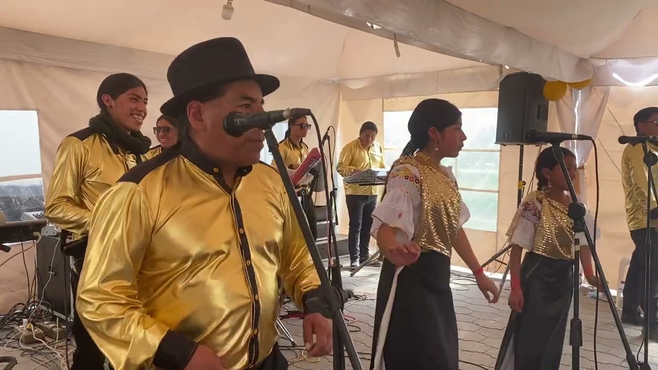 GRUPO KARISMA  Mosaico Cumbias .... Tienes derecho 2k23