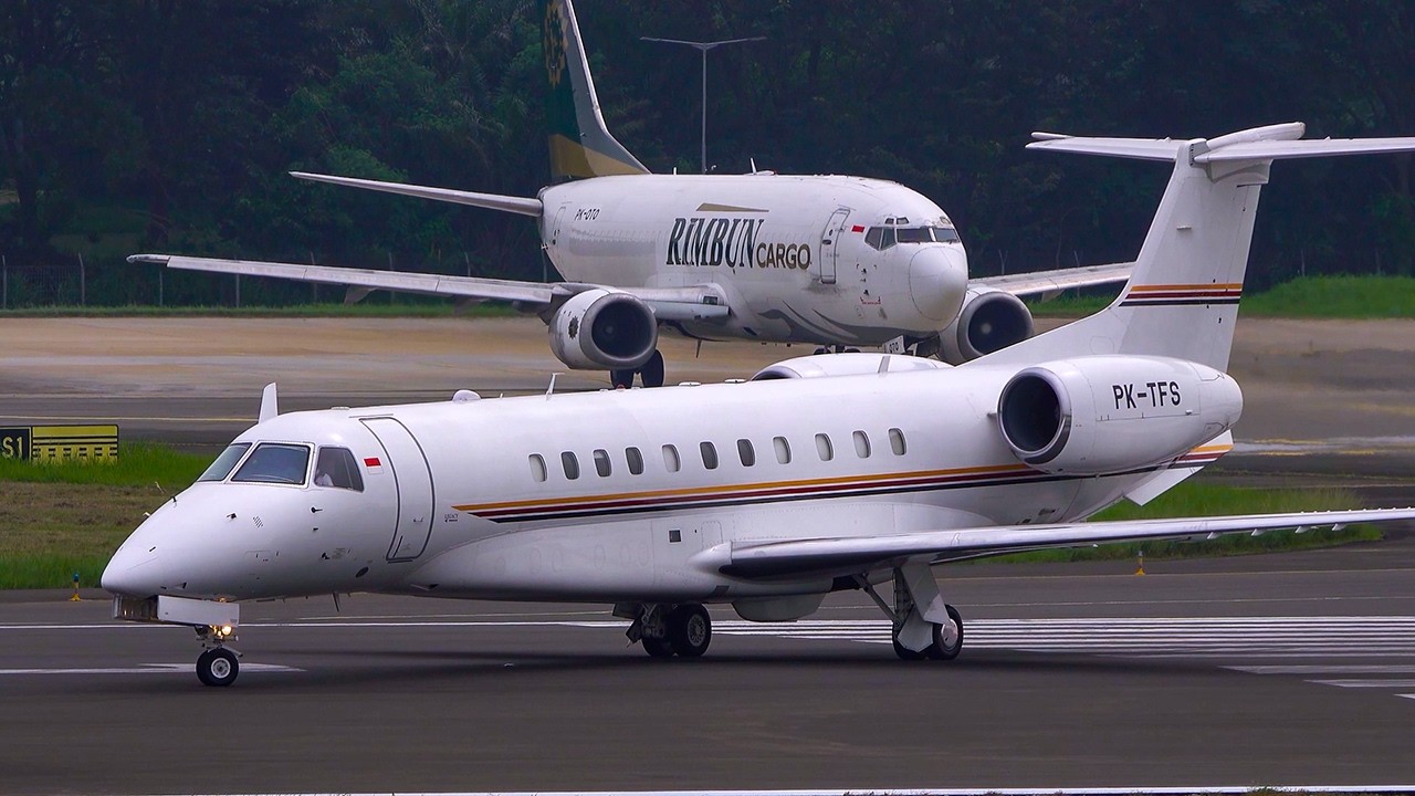 35 MINUTES of Planespotting at Jakarta Soekarno Hatta CGKWIII