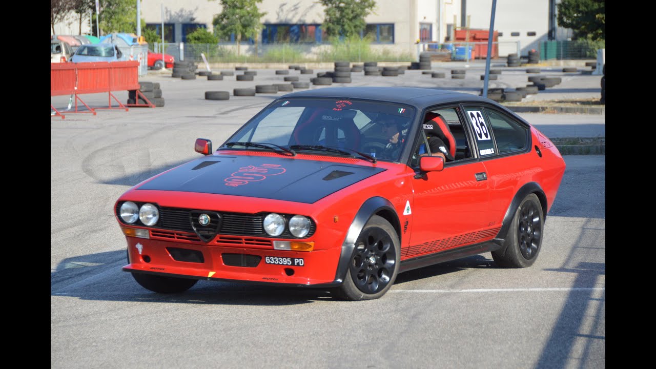 220 HP Supercharged Alfa Romeo Alfetta GTV racing