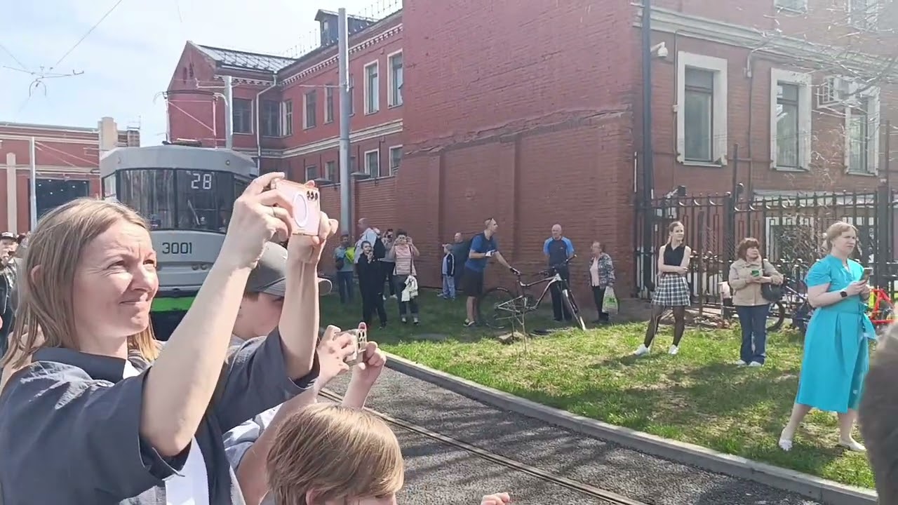 Парад трамваев в Москве 19 апреля! (Монтировал 7 дней, так как у меня были большие нагрузки в школе)