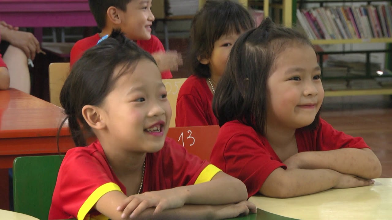 Cô Sông Hương, chủ nhiệm lớp 1A, trường tiểu học Thạch Mỹ, Lộc Hà, Hà Tĩnh
