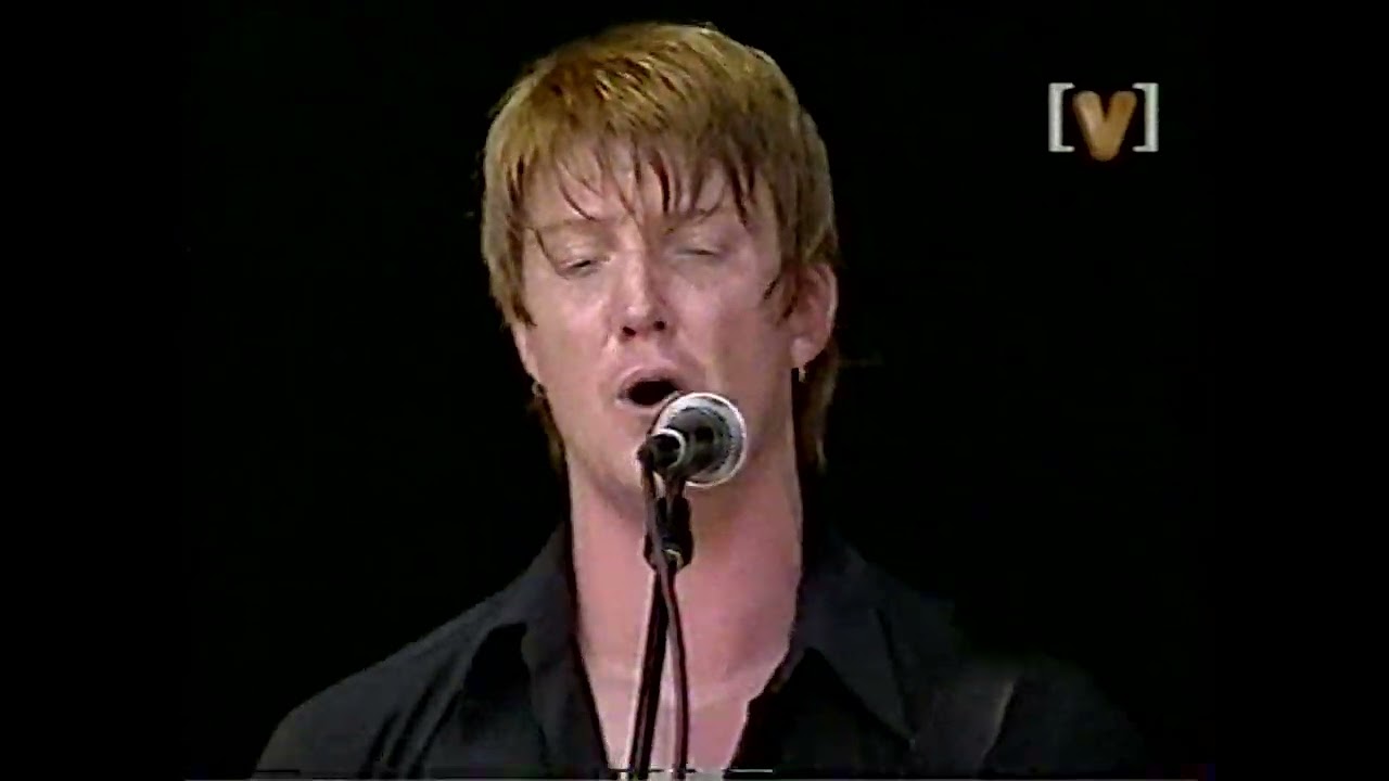 Queens of the Stone Age - The Lost Art of Keeping a Secret (Big Day Out, 2001)