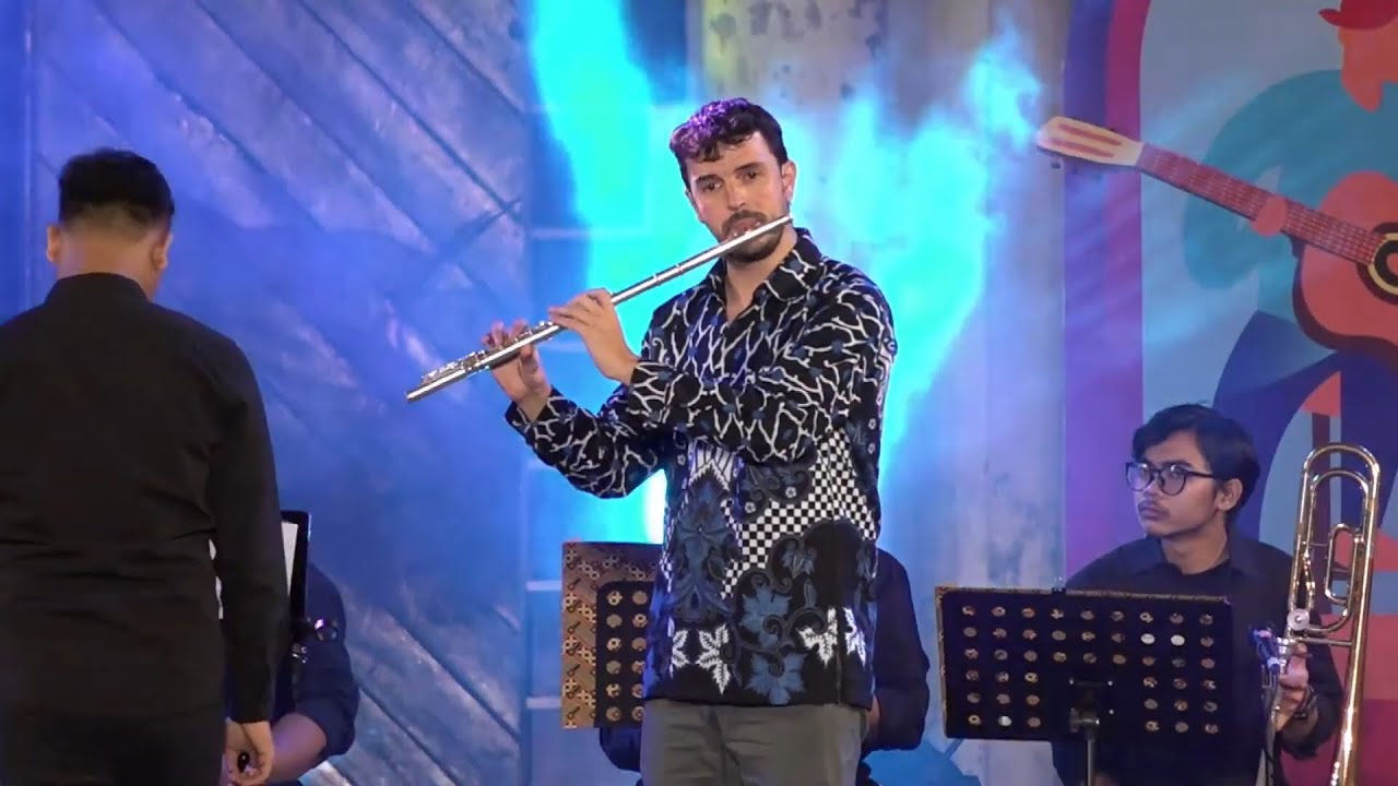 LA TARARA - Rodrigo Parejo & HAMKRI Keroncong Orchestra. Solo Keroncong Festival (Indonesia). 2024