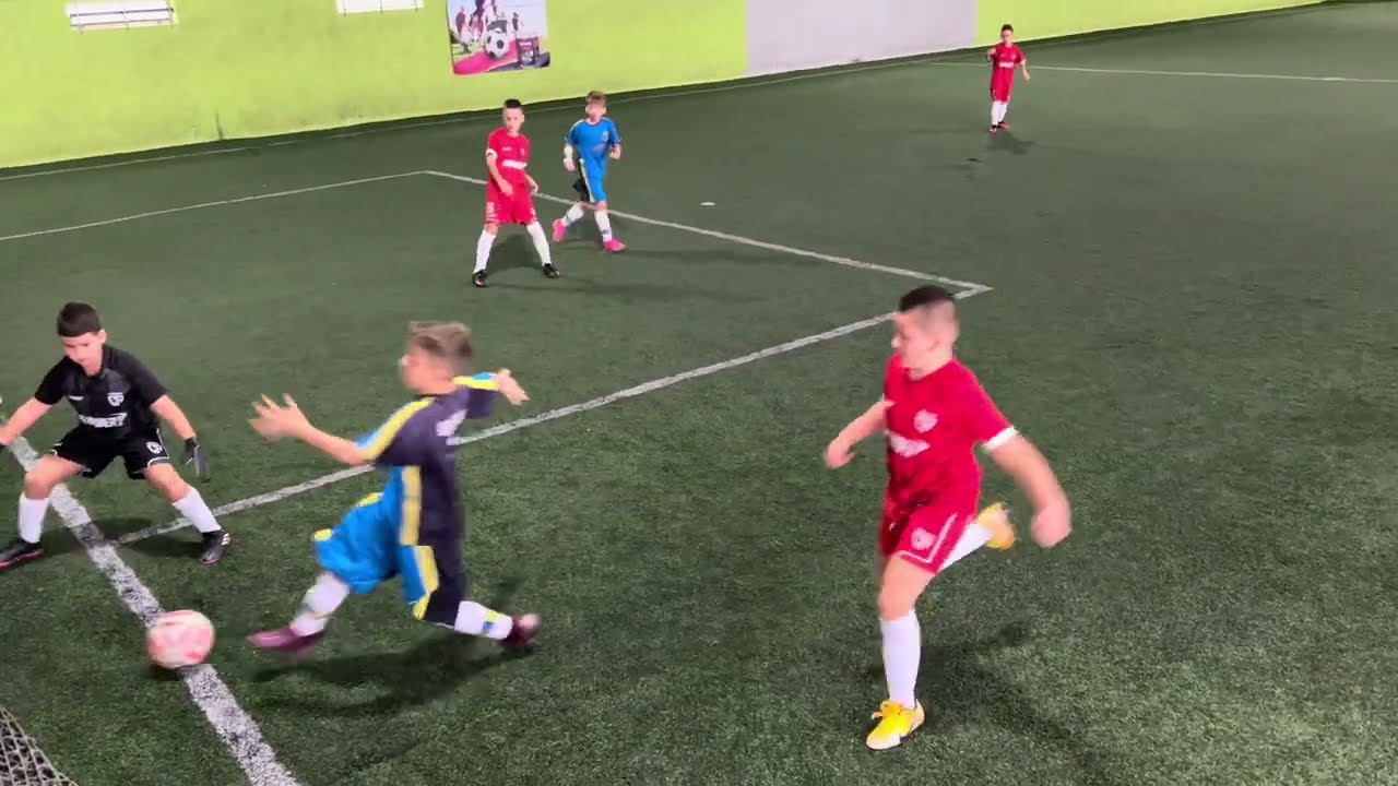 Š.F. City Academy 2014  -  Š.F. Bambinosi 2014  2 : 4  /  Liga KS 23/24