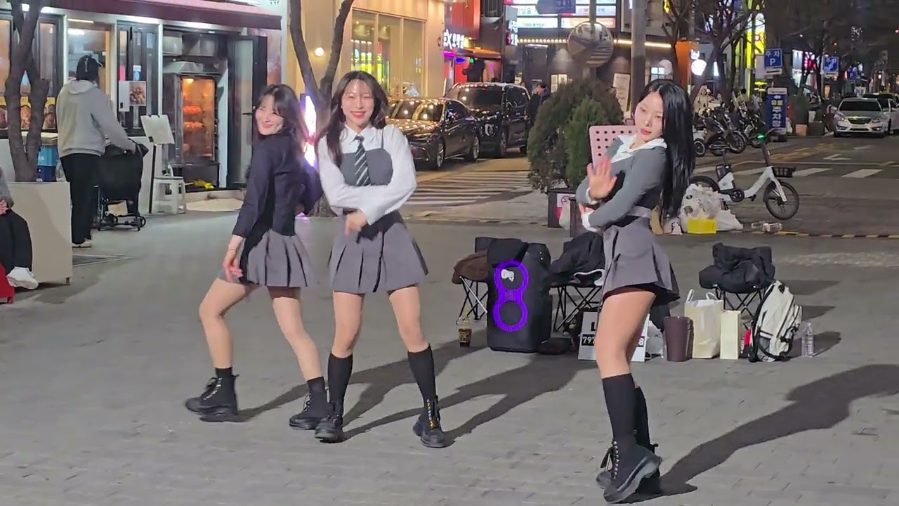 2026.02.28/신촌버스킹/댄스팀 레이디비/Hype Boy 