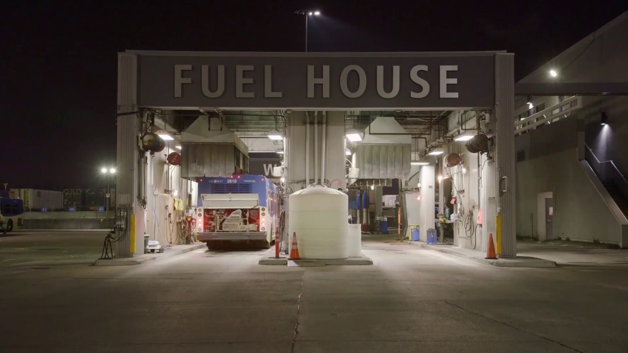 How do you clean 600 buses in 11 hours?
