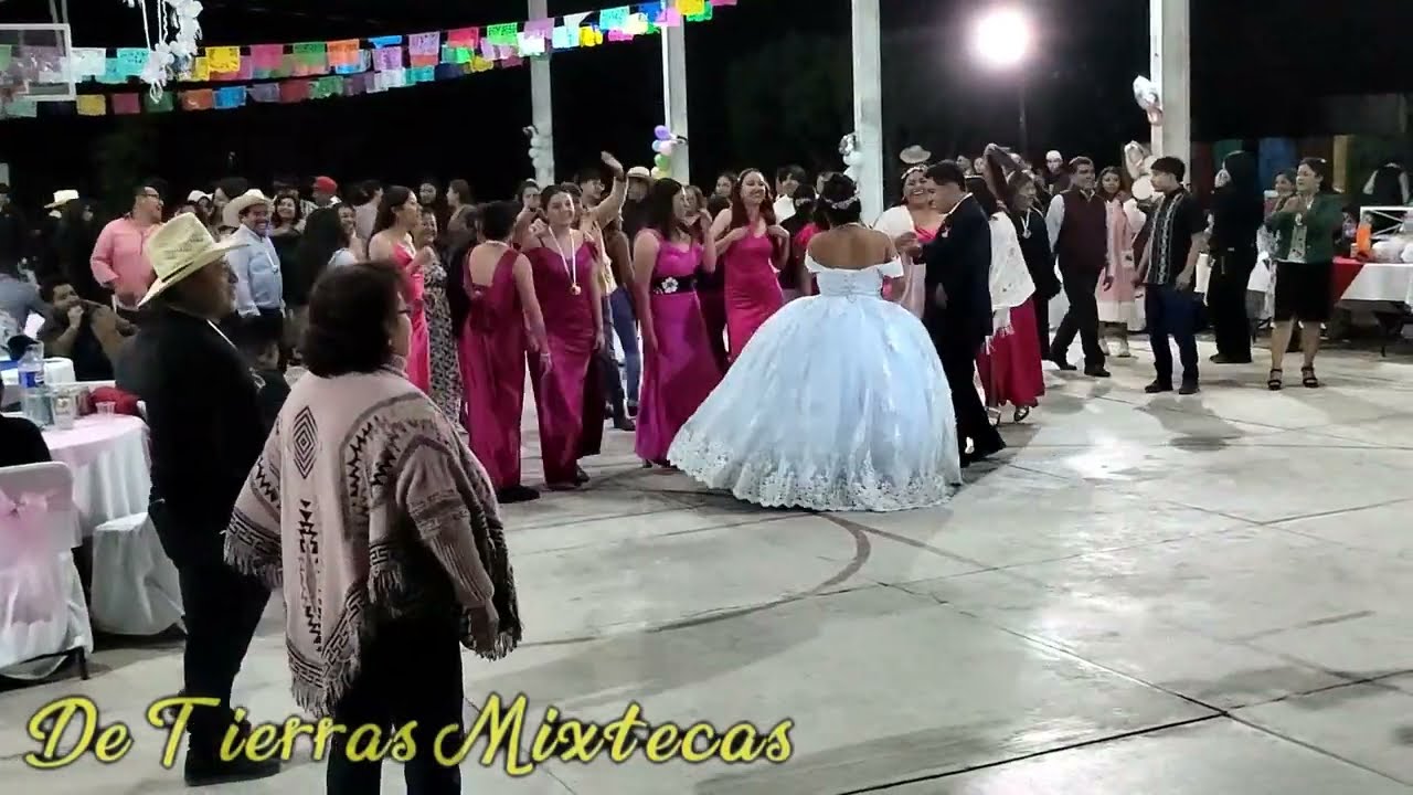 As&iacute; son las Bodas en la Mixteca Poblana El Rosario Micaltepec Puebla 2024 BODA DE ITZEL Y GERARDO