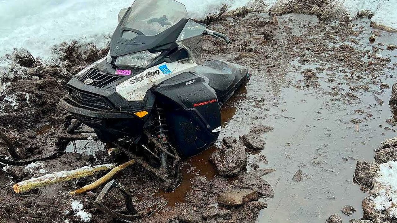 EPIC SNOWMOBILE FAILS & WINS 2024