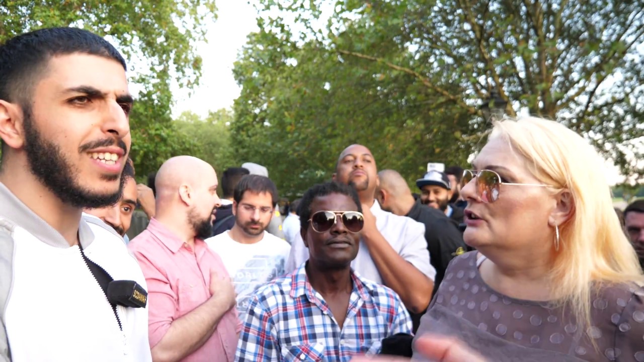 Stop Praying! EDL? Tommy Robinson fans!? Ali Dawah Vs Visitor | Speakers Corner | Hyde Park
