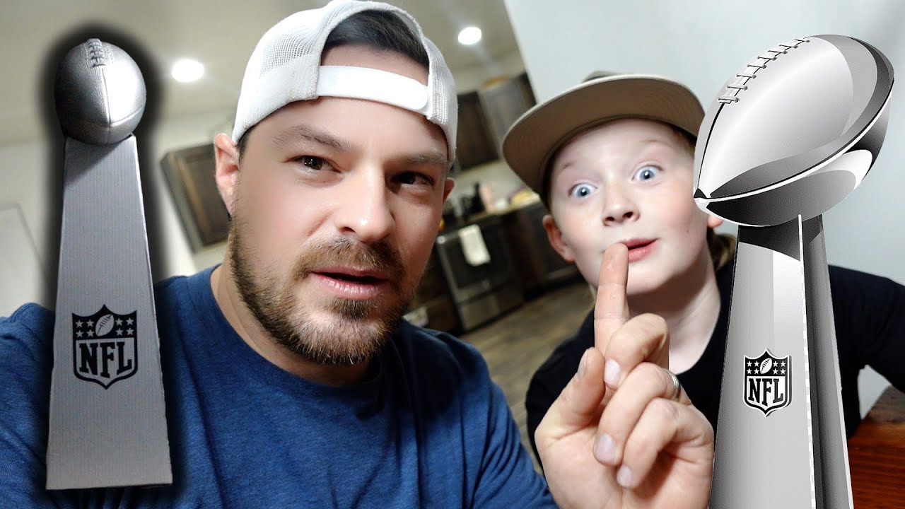 MOST LEGENDARY DIY VALENTINE'S DAY BOX | NFL SUPER BOWL TROPHY
