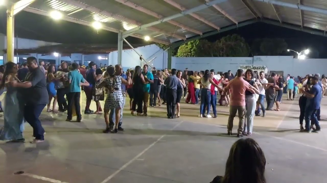 Vamos dança Forro #passossertanejos #Mamonas #roça #vidanaroça #minasgerais #vidareal  #mulherbonita