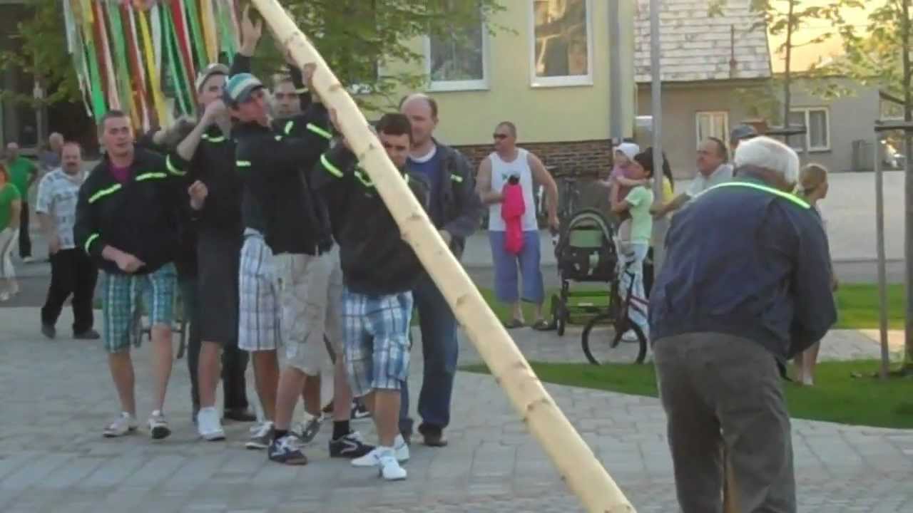 Stavanie mája Bystričany