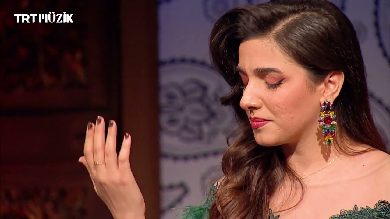 Senem Akdemir - Aldatmayak Birbirimizi