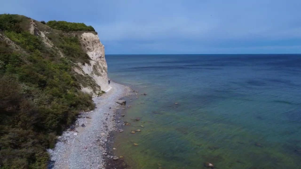 R&uuml;gen Putgarten dron video [ Ruj&aacute;na 2025 ]
