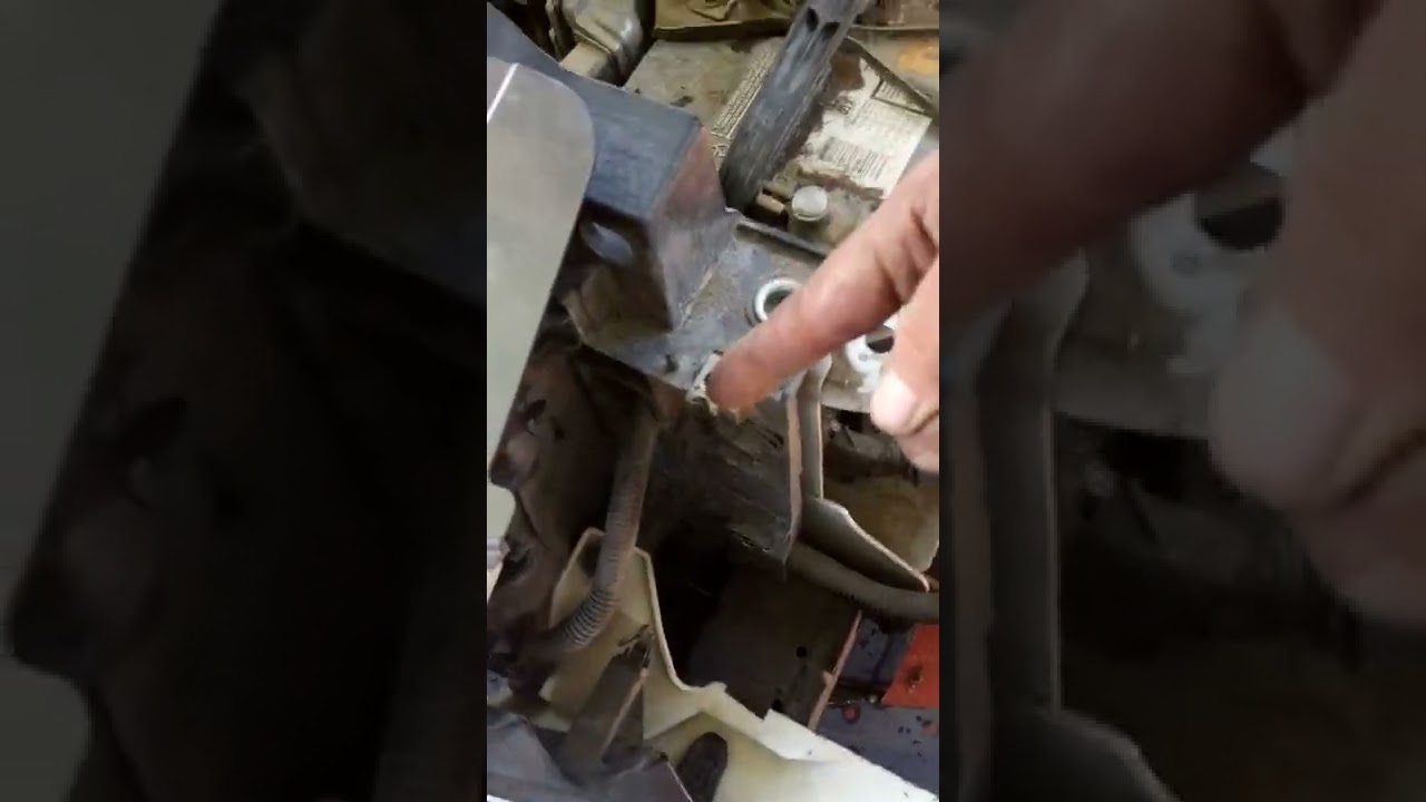 2013 Nissan Quest. cómo reemplazar el radiador sin hacer tanto trabajo