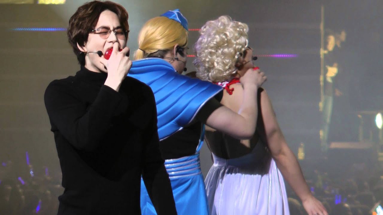 120414 SS4 Shanghai [Pajama party]