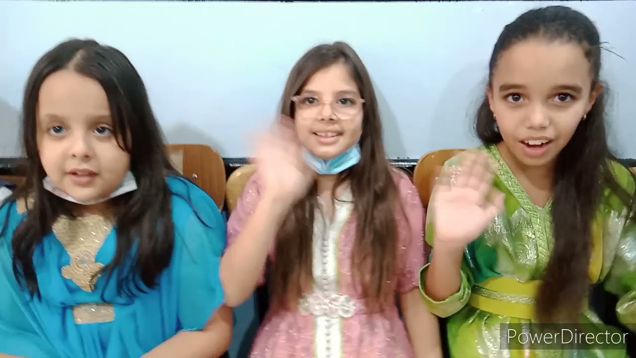 ديتكم تحتافالو معايا بالمولد النبوي الشريف في المدرسة ومع البراءة صح مولودكم