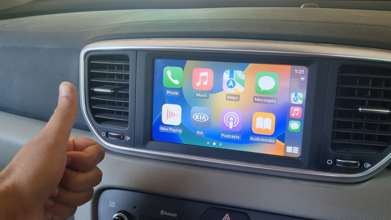 How to connect and use Apple CarPlay in Kia Sportage