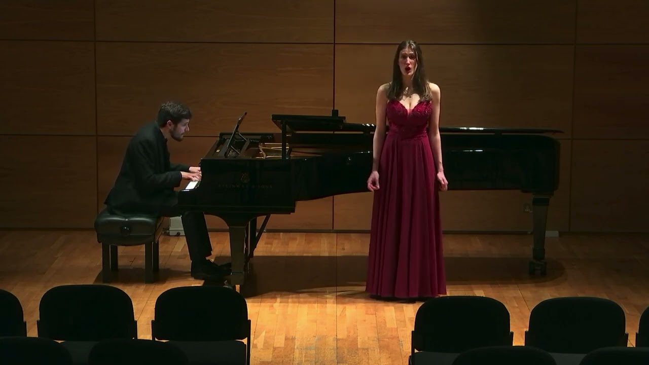 Rose Berelowitz | Zur Rosenzeit - Grieg