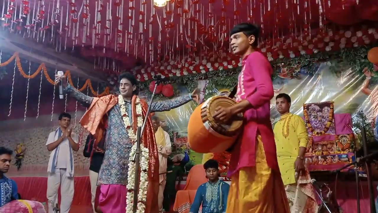 কৃষ্ণ বলে বাহু তুলে চলো না যাই বৃন্দাবনে// কীর্তনীয়া:- বিশ্বজিৎ খাঁড়া