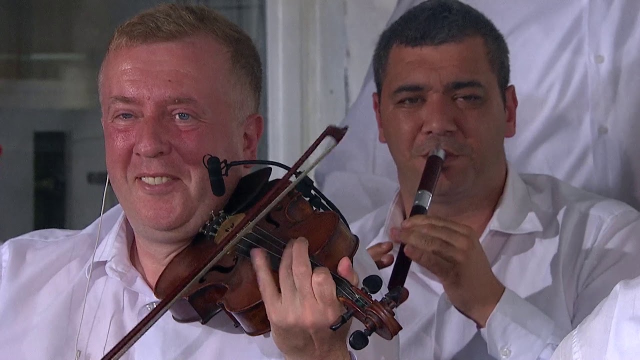 Narodni ansambl RTS pod upravom Siniše Vićentijevića / Meraklijsko kolo