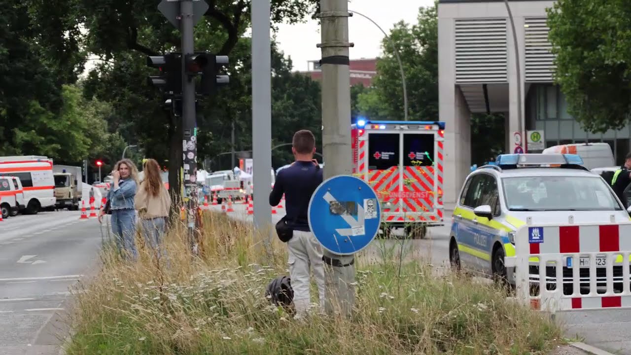 [Rettungsdienstlicher Ausnahmezustand] | Einsatzfahrten während des Schlagermove Hamburg!