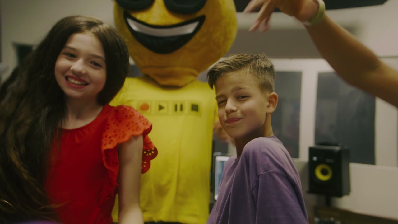 DJ SMAJL&Iacute;K feat. MANGO - Bal&oacute;nek  (official music video)