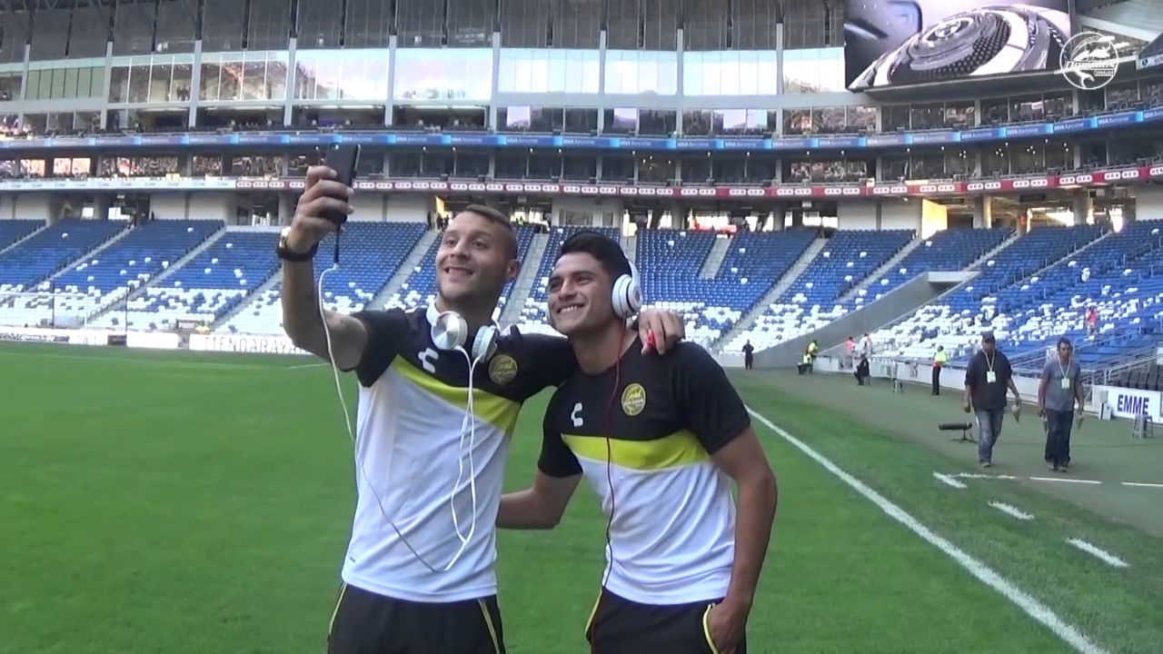 Llegada al Estadio BBVA Bancomer ante Rayados en la Copa MX