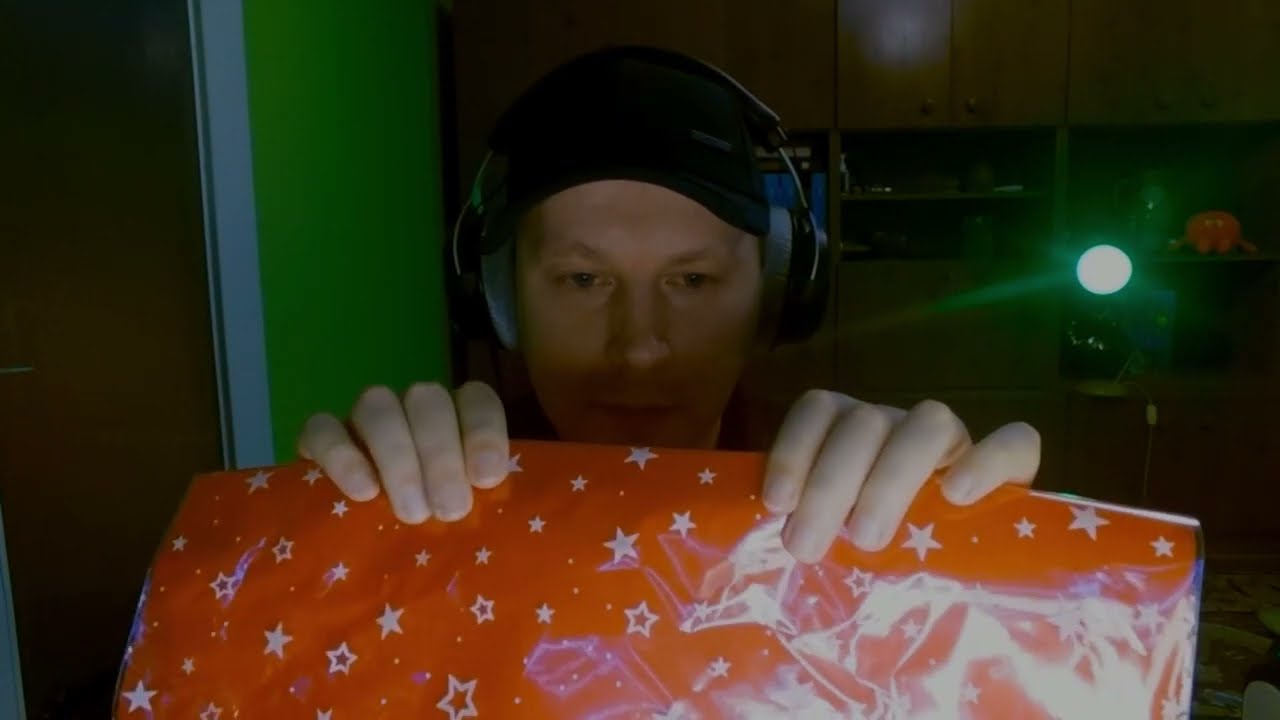[ASMR] Ты еще помнишь рождественский подарок?