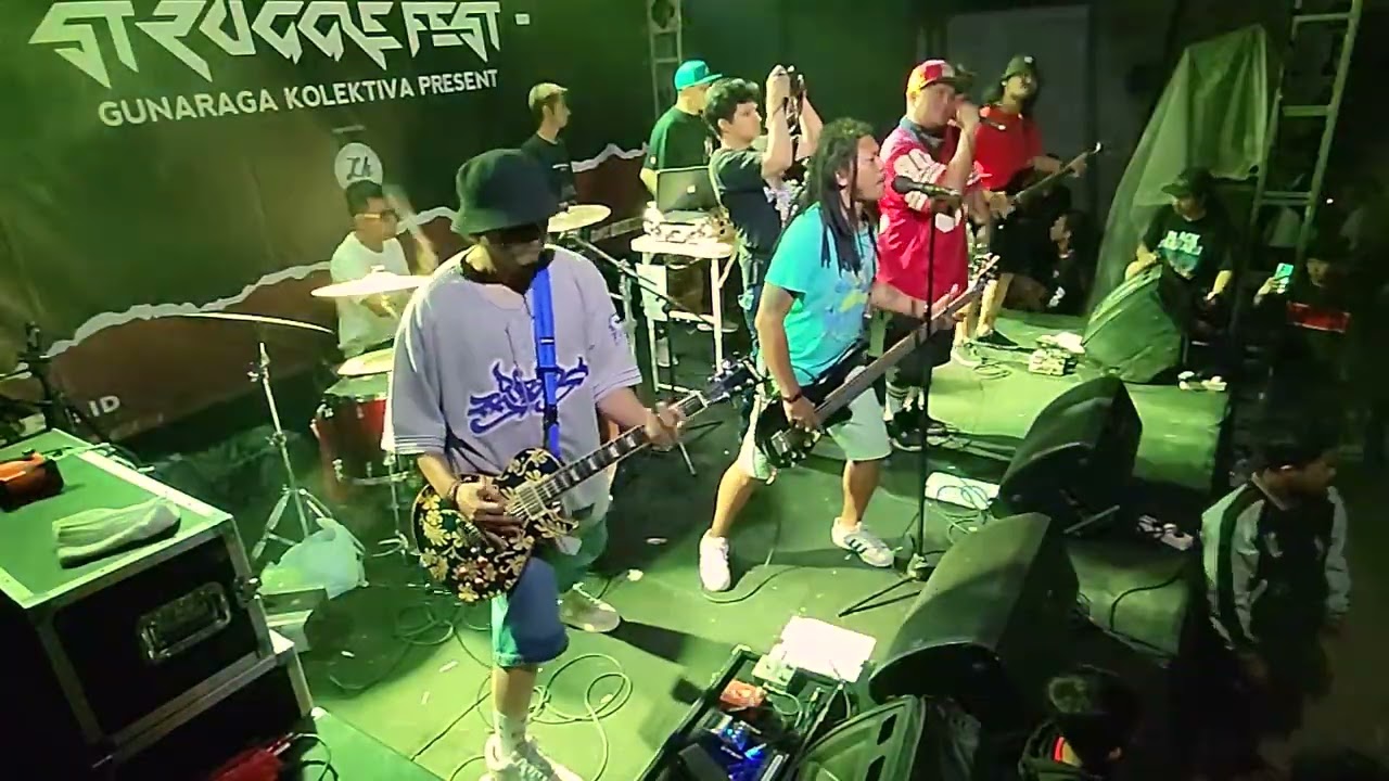 7 Kurcaci - Terjerat ( Live at Garut ) 2022