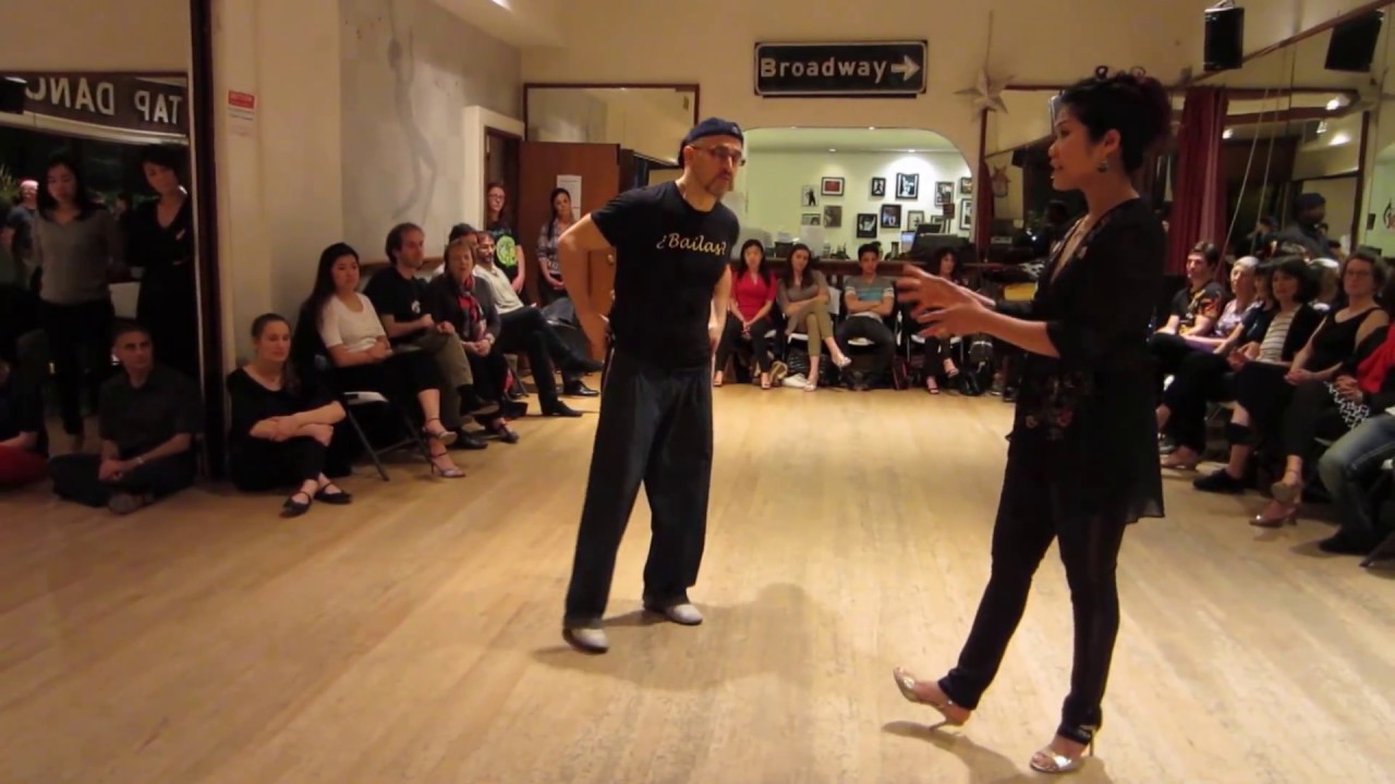 Tango Lesson: The Back Boleo