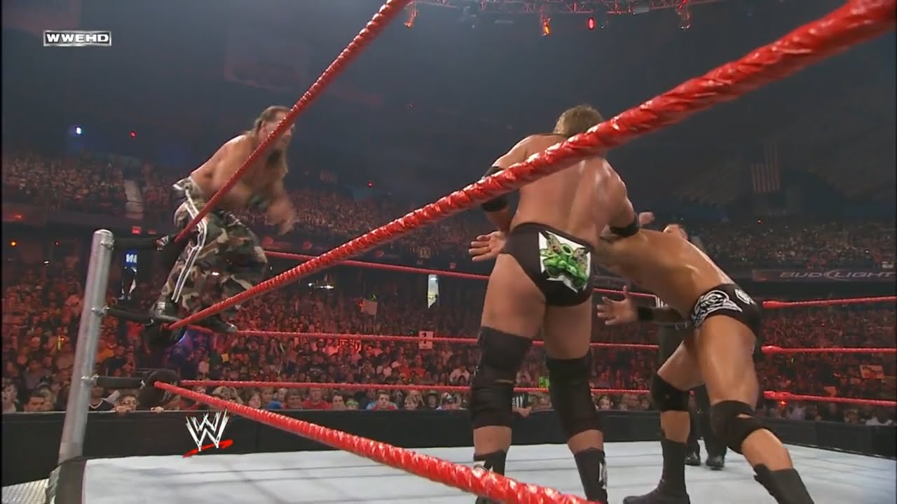 DX vs Randy Orton & Chris Masters - RAW September 7 2009 (2/3)