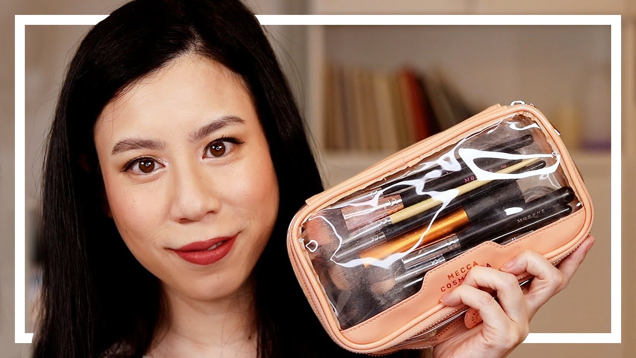 What's In My Travel Makeup Bag?