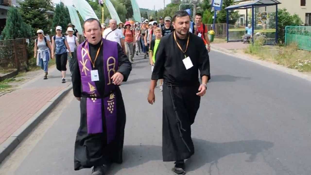 Hymn gr 8 salwatoriańskiej z figurami 9VIII2013