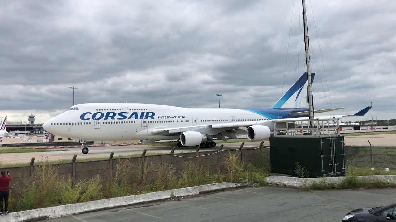 B747-400 Corsair F-HSUN last departure with wing waves from Paris Orly