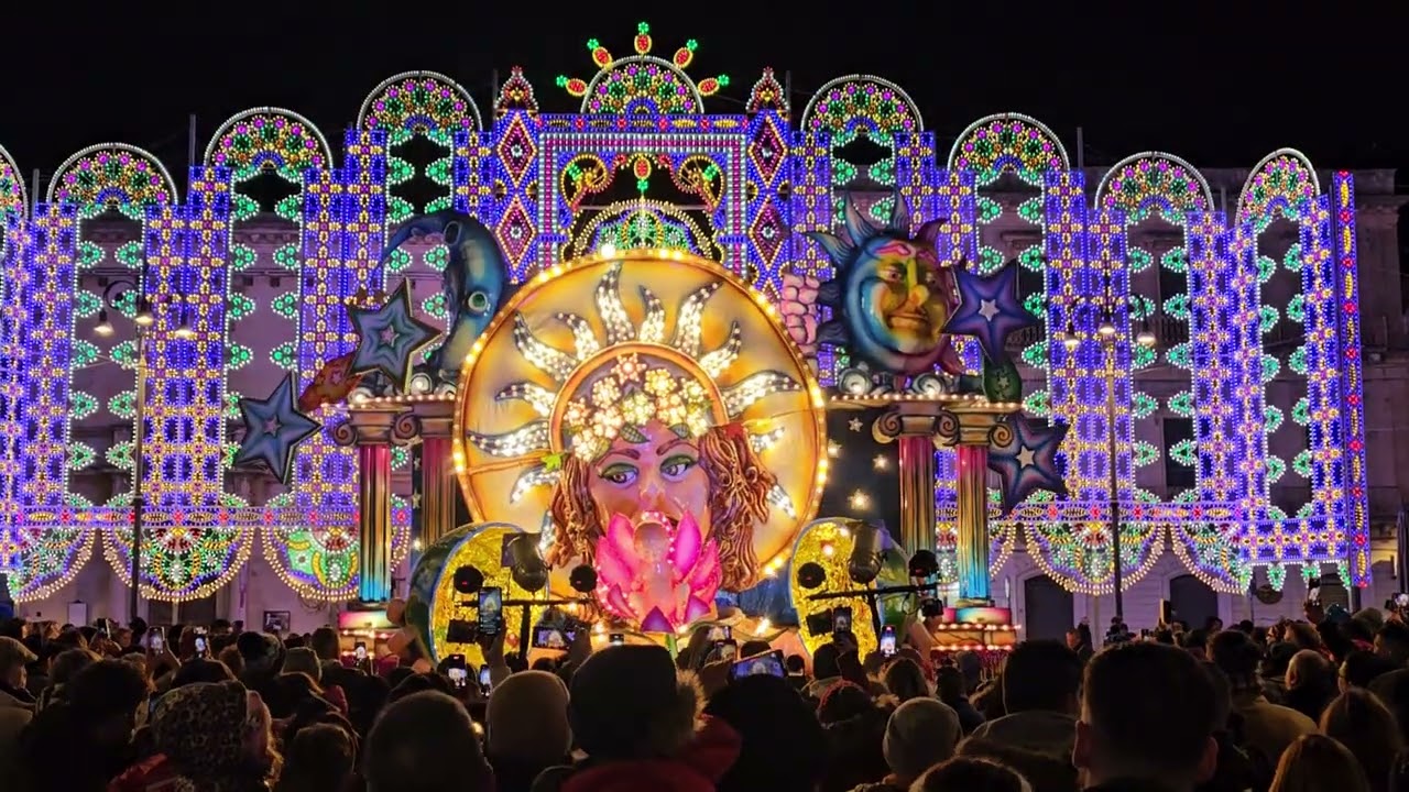 Carnevale di Avola 2024. Esibizione carro allegorico 