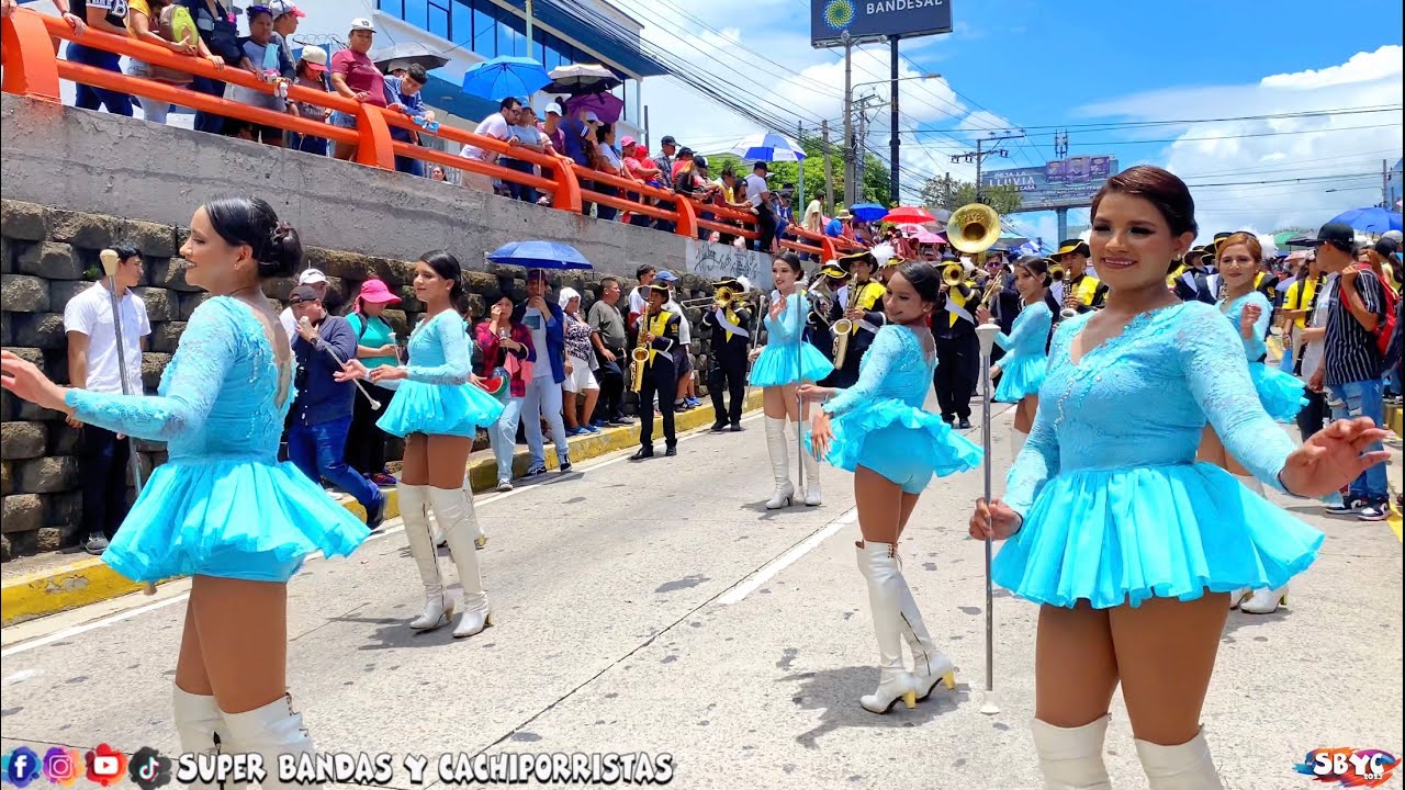 San Vicente s Music Sound en Desfile de Correo de San Salvador.