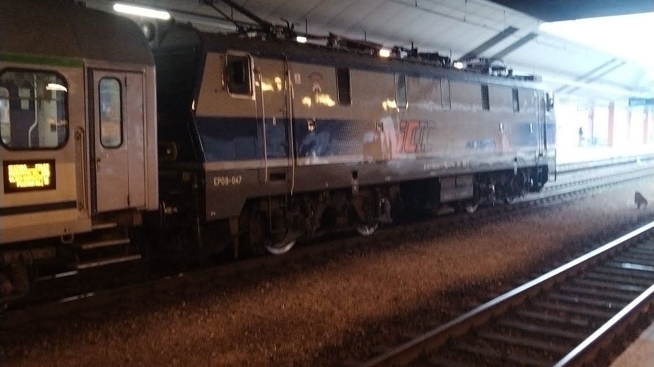 Odcinek, którego miało nie być. Czyli mikołajkowa wizyta na stacji Kraków Główny. 