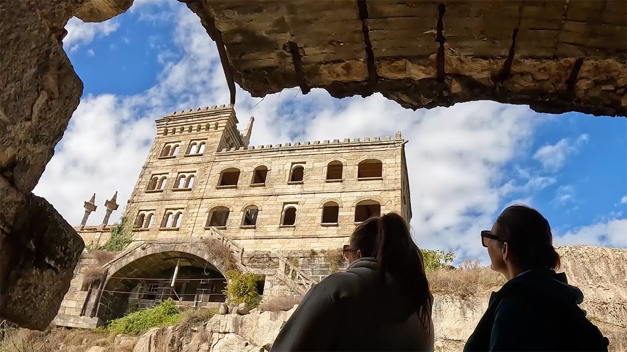 BEIGE BALLS, FLAMING SAUSAGE & RADIOACTIVE BUTTHOLES - Off Grid Portugal