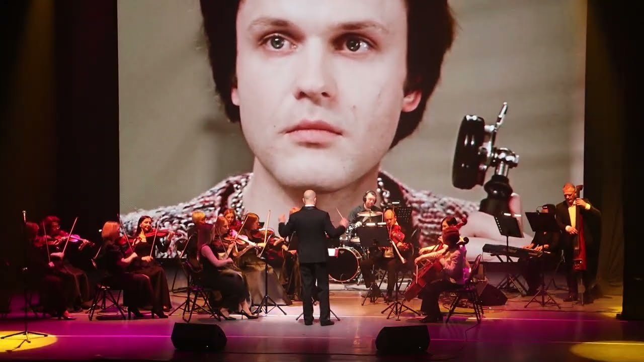 «Всегда быть рядом не могут люди..» – легендарная мелодия из кинофильма «31 июня» в живом исполнении